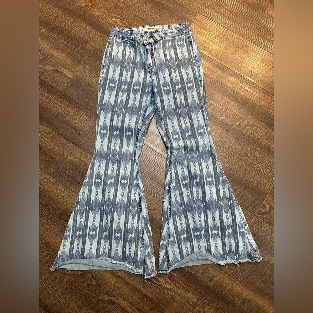 Ladies 27x30 Rock & Roll Denim Bell Bottom Jeans
